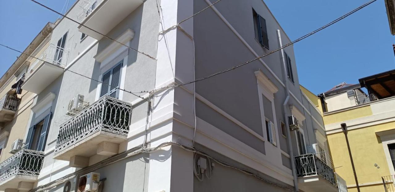 B&B La Reggia Del Sol Трані Екстер'єр фото