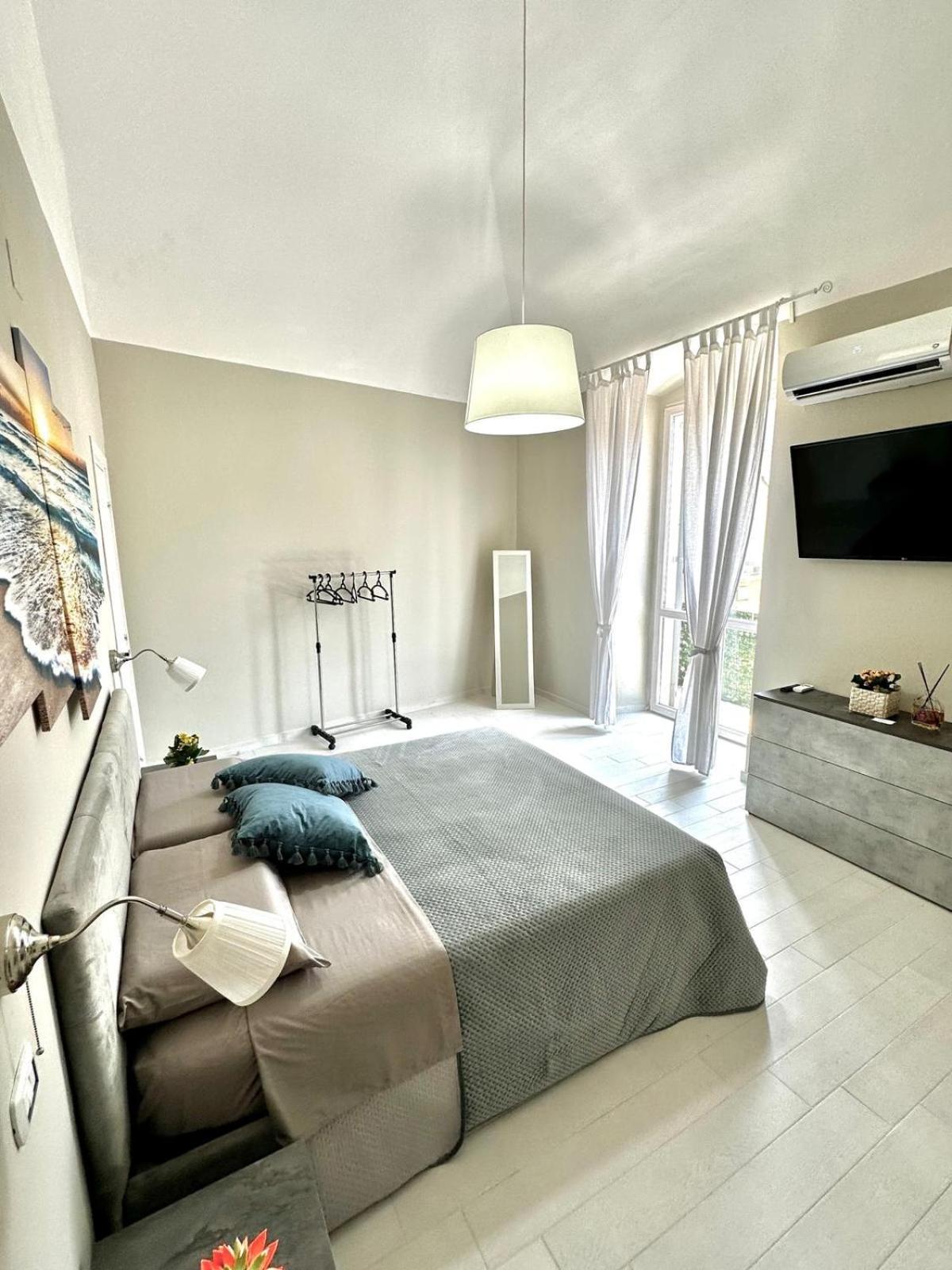 B&B La Reggia Del Sol Трані Екстер'єр фото